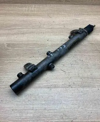 Mercedes-Benz E AMG W211 Fuel main line pipe A6420700695