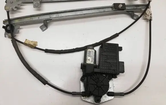 Citroen C4 Grand Picasso Front door window regulator with motor 9682495780