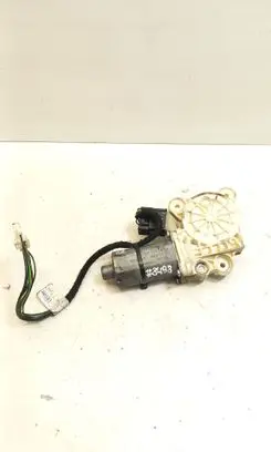 Mercedes-Benz E W211 Front door window regulator motor A2118202942 2118202942