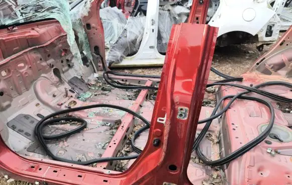 Honda CR-V Pillar (middle) 