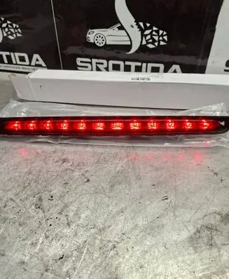 Mercedes-Benz E W211 Third/center stoplight A2118201456