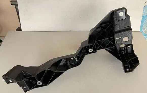 Audi Q7 4M Headlight/headlamp mounting bracket 4M0805608B