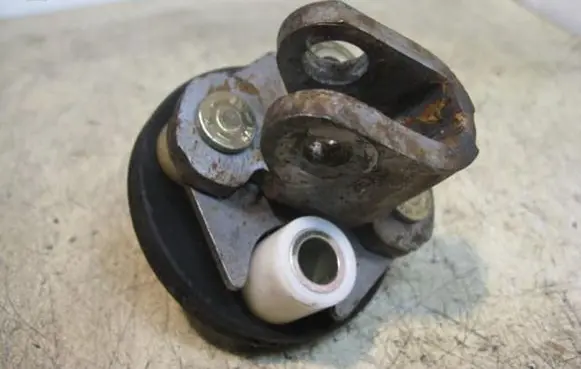 Volvo S70 V70 V70 XC Steering column universal joint