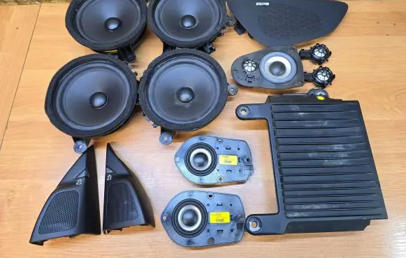 Volvo S60 Audio system kit 