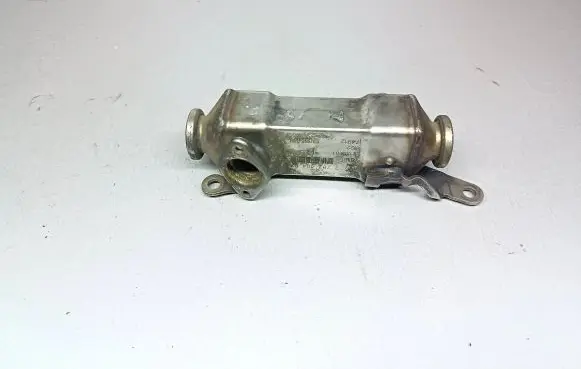 BMW 5 E39 EGR valve cooler 7787404 778740402