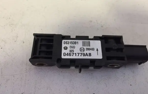 Chrysler Pacifica Airbag deployment crash/impact sensor 04671779AB 06315391