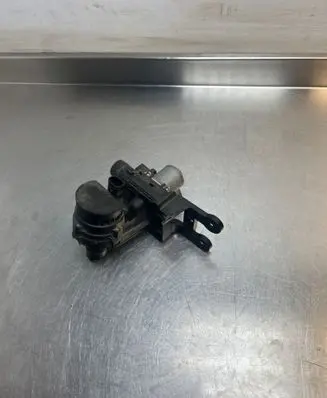 Audi A6 S6 C6 4F Coolant heater control valve 4F1959617B 1147412177