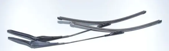 BMW 1 E82 E88 Windshield/front glass wiper blade 7169974 7169973