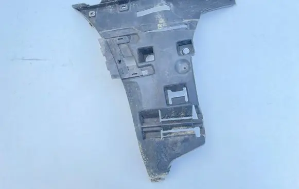 Volvo S60 Front bumper mounting bracket 09190304