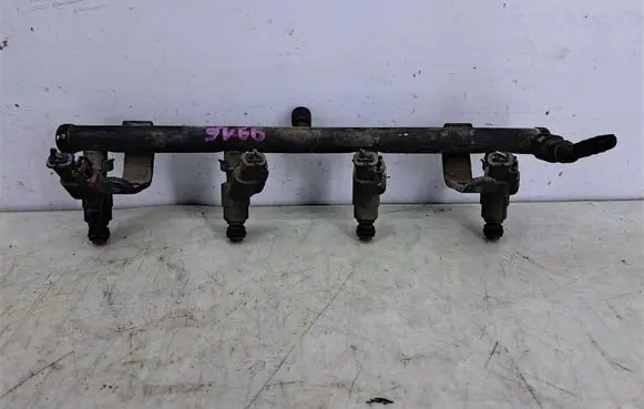Chrysler Voyager Fuel main line pipe 