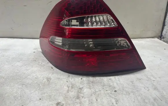 Mercedes-Benz E W211 Rear/tail lights A2118200564