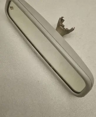 Rear view mirror (interior)