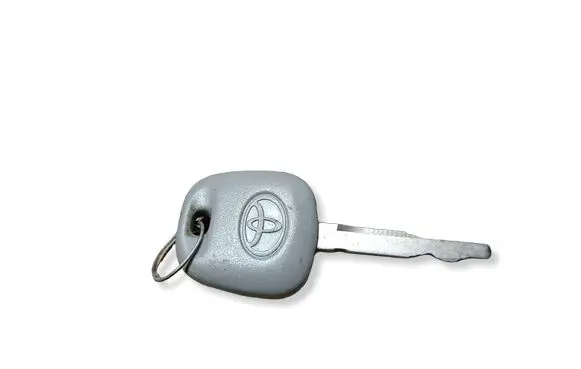 Toyota Avensis T250 Ignition key/card 