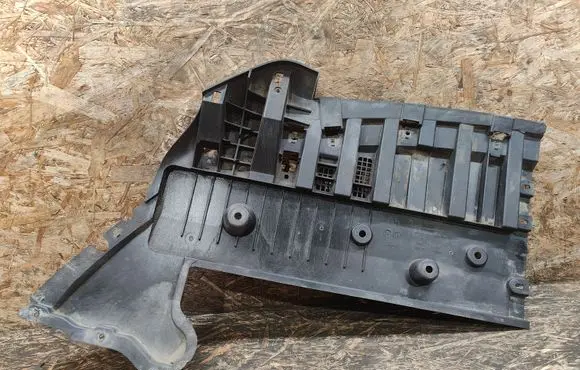 Front bumper skid plate/under tray