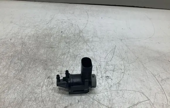 Audi A4 S4 B8 8K Vacuum valve 1K0906283A