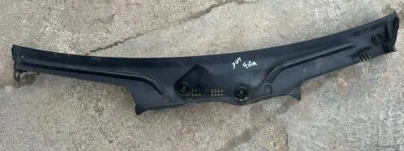 Mercedes-Benz E W213 Wiper trim A2138308703