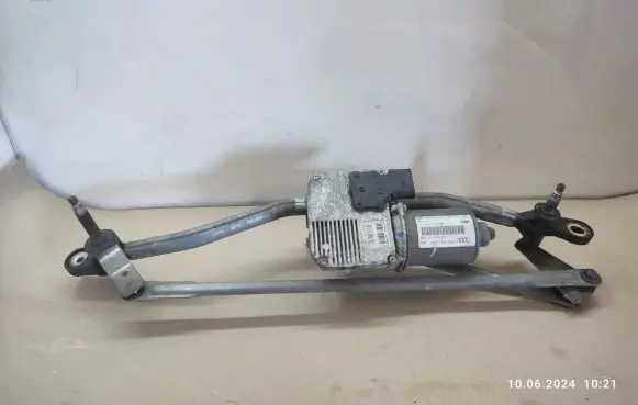 Audi A4 S4 B8 8K Front wiper linkage and motor 8K2955119A