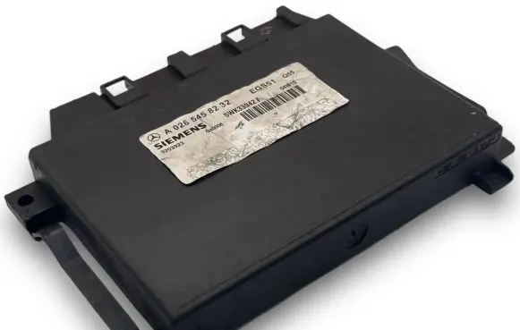 Mercedes-Benz E AMG W210 Central body control module S2318 A0265458232
