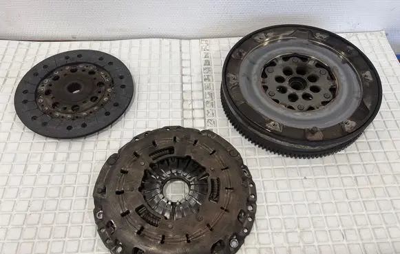 BMW X1 E84 Clutch set kit 7603849