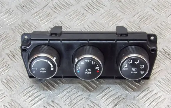 Jeep Compass Climate control unit P55111134AD