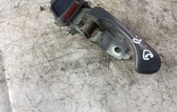 Mitsubishi Pajero Sport I Front door interior handle