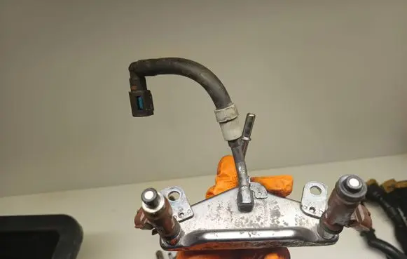 Subaru Outback Fuel injector 146012517