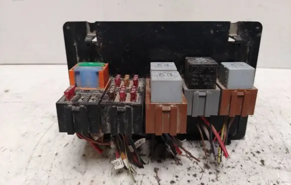 Volkswagen II LT Fuse box set 9015450003