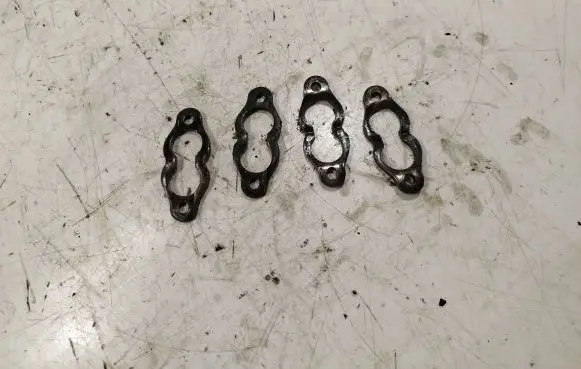 Volkswagen PASSAT B6 Fuel Injector clamp holder