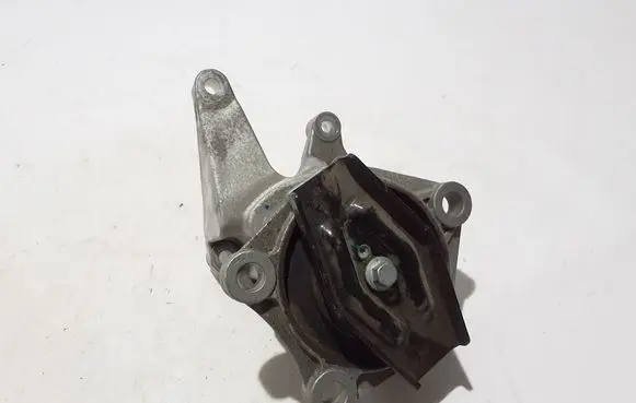 Volvo XC40 Engine mount bracket 31686309