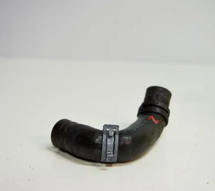 Mercedes-Benz C W204 Engine coolant pipe/hose 667065A1P
