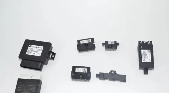 BMW X3 F25 Hand brake control module 6863277 34436863277 34436878144
