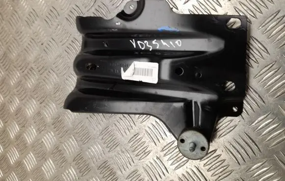 Mercedes-Benz EQE v295 Engine mounting bracket A2978206301