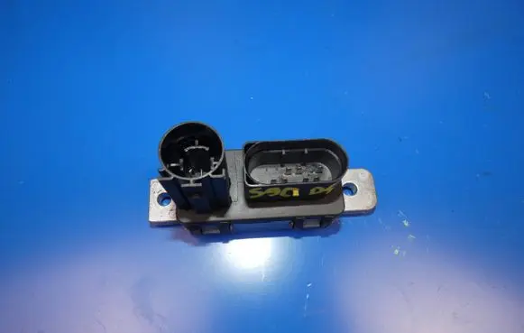 Volvo S90, V90 Glow plug pre-heat relay 31459300