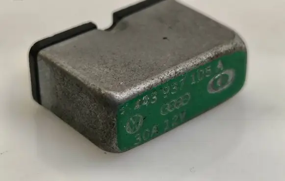 Audi A6 S6 C5 4B Other relay 443937105A 30A12V