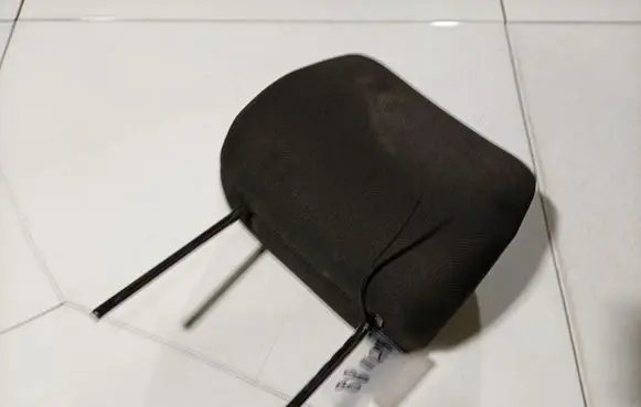 Toyota Corolla Verso AR10 Front seat headrest 