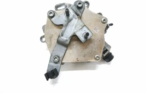 Ford Focus Vacuum pump CM5G2A451GA D87TA