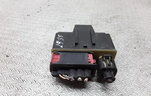 Citroen C4 Grand Picasso Coolant fan relay 9652021180