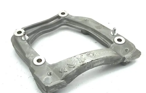 Citroen C4 III e-C4 A/C compressor mount bracket 9826641380