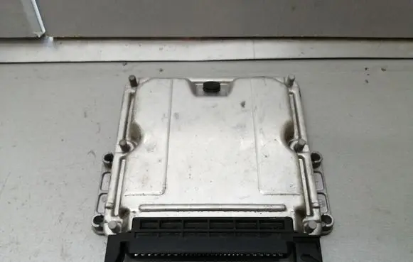 Peugeot 406 Engine control unit/module 9643525380 0281010775
