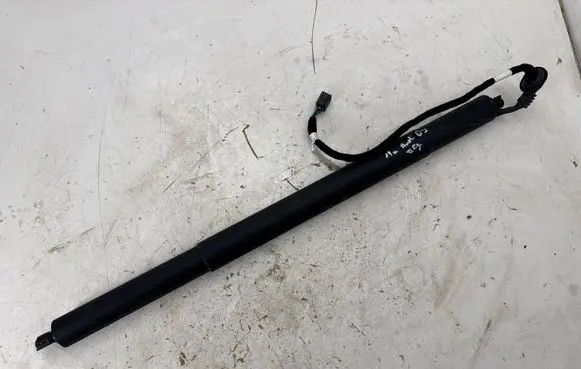 Audi Q3 F3 Tailgate/trunk strut/damper 83A827851A