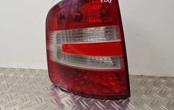 Skoda Fabia Mk1 (6Y) Rear/tail lights 6Y9945095E