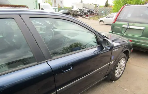 Volvo S80 Front door 