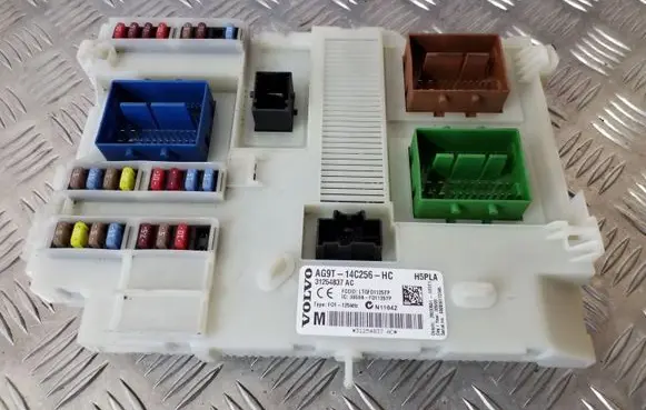 Volvo XC60 Fuse module AG9T14C256HC 31254837AC