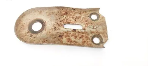 Volvo V50 Radiator mount bracket