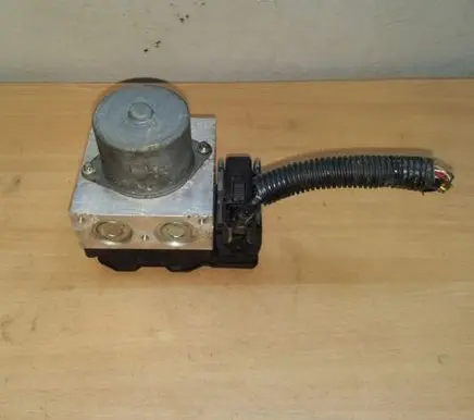 Ford Mondeo MK IV ABS Pump 8G912C405AB