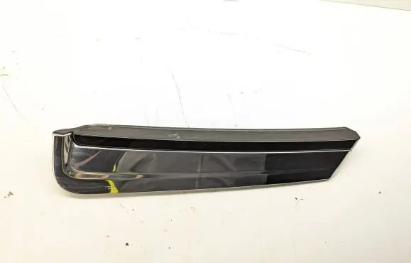 Chevrolet Tahoe (C) pillar trim 85136432