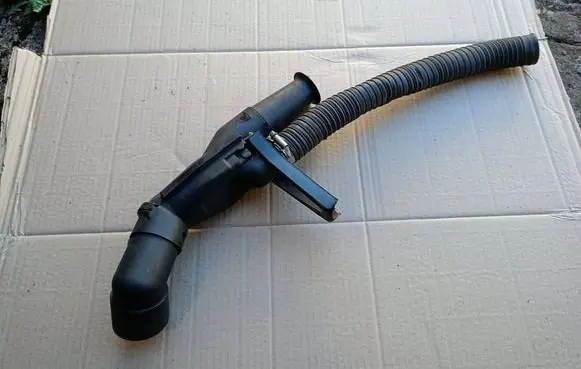 Volkswagen Golf IV Air intake duct part 1J0129594C