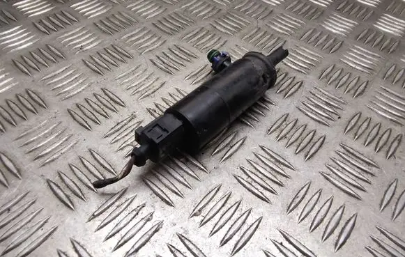 Skoda Yeti (5L) Headlight washer pump 3B7955681