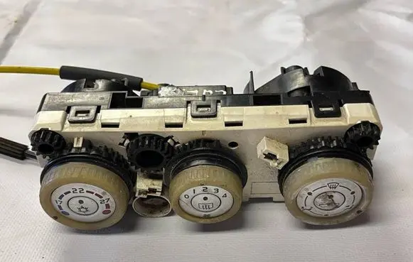 Mitsubishi Colt Climate control unit 69657032
