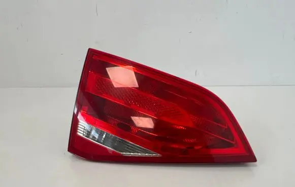 Audi A4 S4 B8 8K Tailgate rear/tail lights 8K5945093E